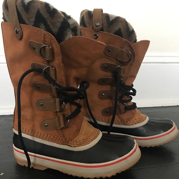 Sorel Joan of Arctic Boot - size 6 - Picture 2 of 6